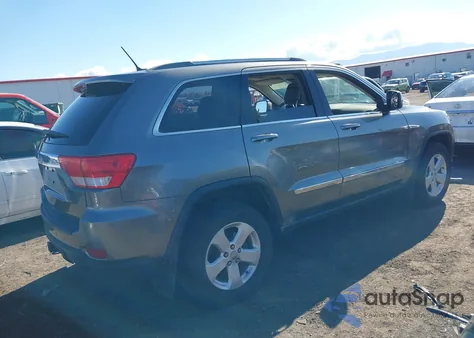 2012 Jeep Grand Cherokee Laredo z USA, uszkodzony, nr VIN 1C4RJFAG7CC262930